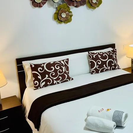 Alaudae -centro- Garaje Privado-jacuzzi Exterior Bajo Peticion - Hotel *