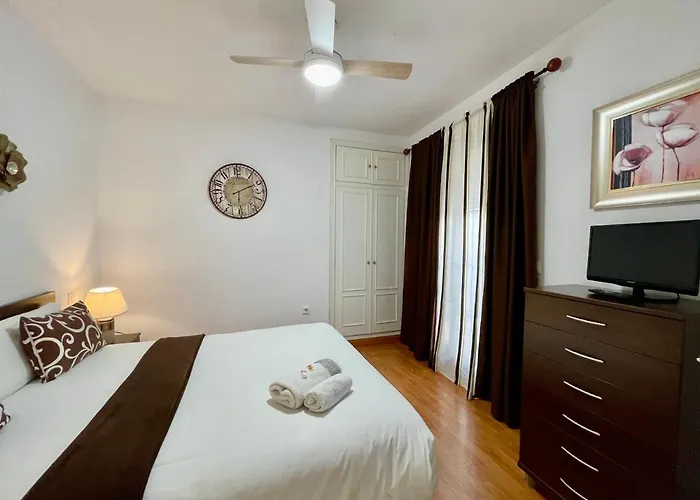 Alaudae -centro- Garaje Privado-jacuzzi Exterior Bajo Peticion - Отель *