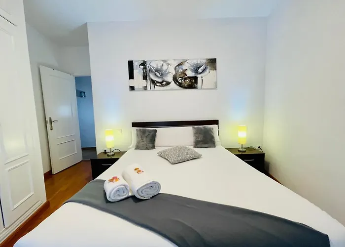 Отель Alaudae -centro- Garaje Privado-jacuzzi Exterior Bajo Peticion -